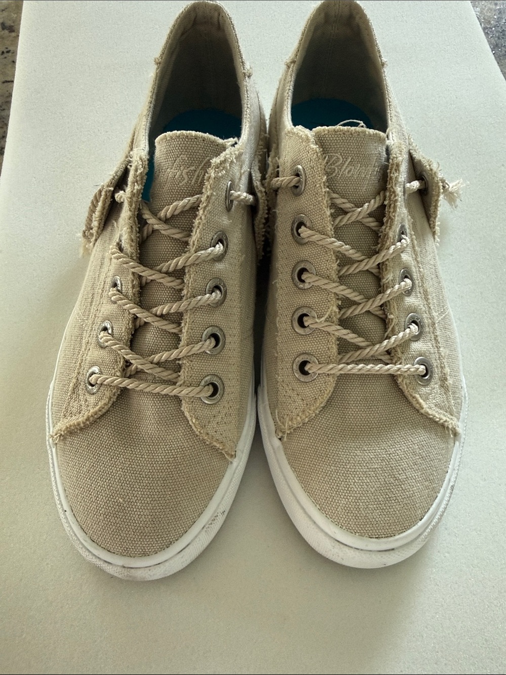 Women's Casual Beige Canvas Lace-Up Sneakers